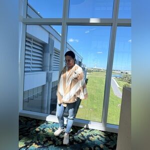 Attention Cardigan‎ Sweater open tank and cream long sleeves size S